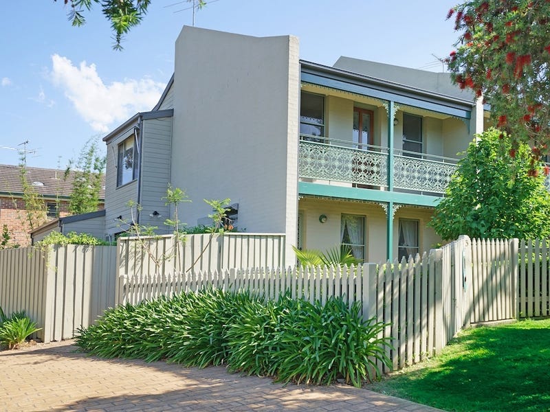 3/2 Rosalie Avenue, Camden, NSW 2570