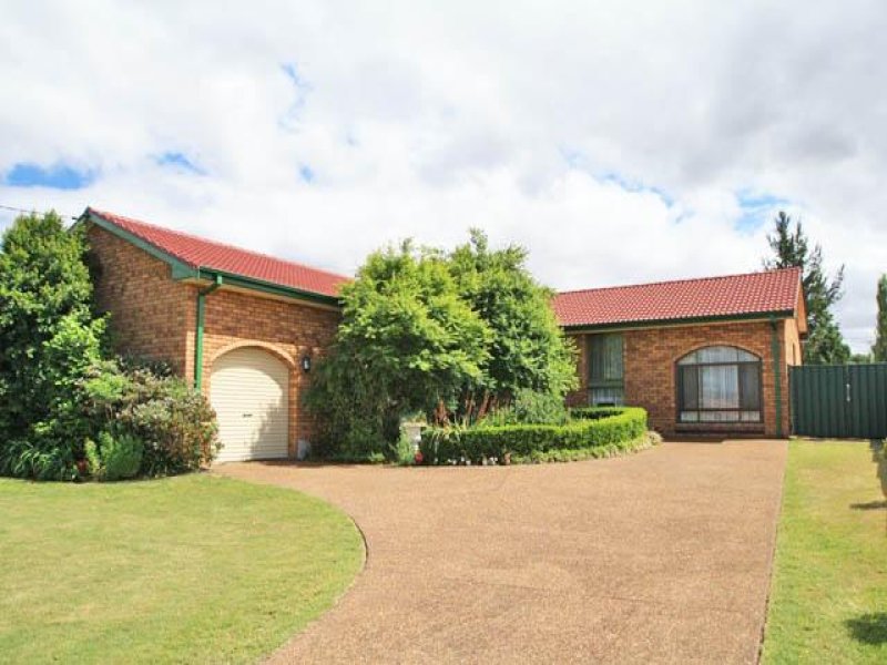 36 Church Street, East Branxton, NSW 2335