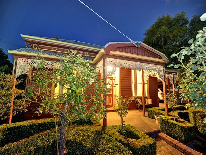 19 Hunt Street, Ballarat East, VIC 3350