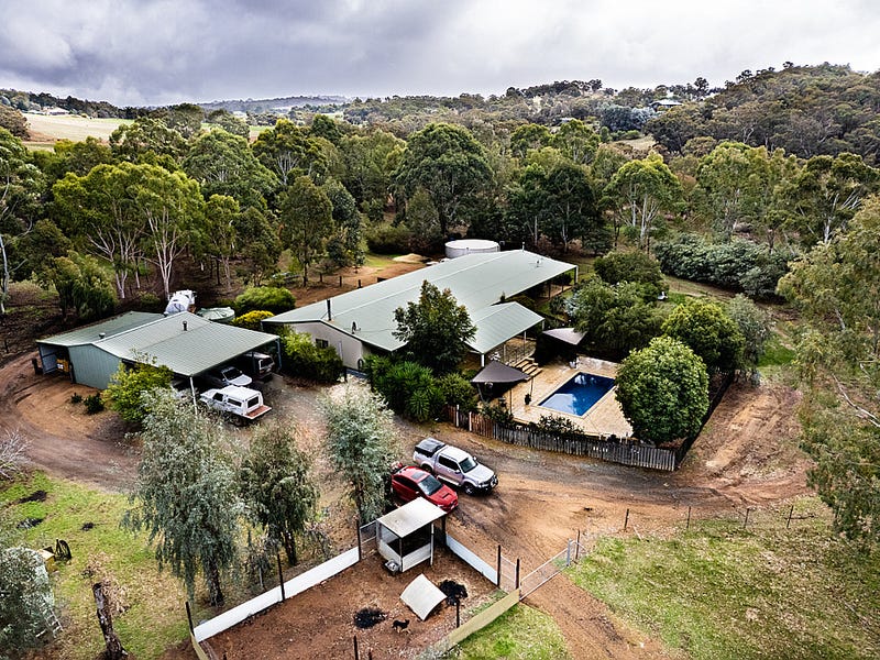 124 Blackboy Gully Road, Wandering, WA 6308 Property Details