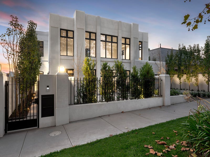 1 Huntingtower Road, Armadale, VIC 3143