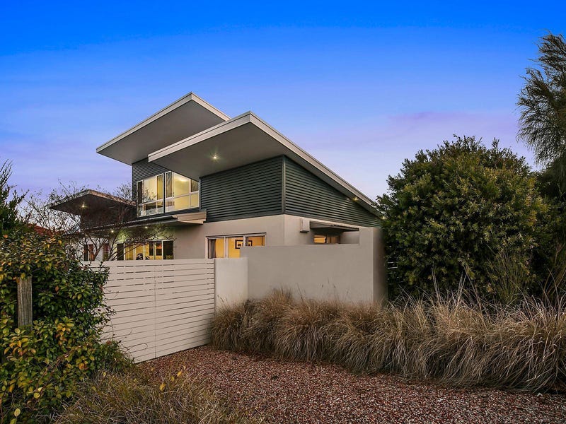 133 Nullarbor Avenue, Harrison, ACT 2914 Property Details