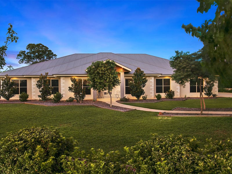 3 Oakdale Place, Highfields, QLD 4352