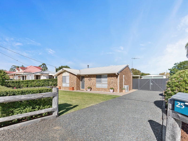 25 Balfour Street, Wyreema, Qld 4352 Property Details