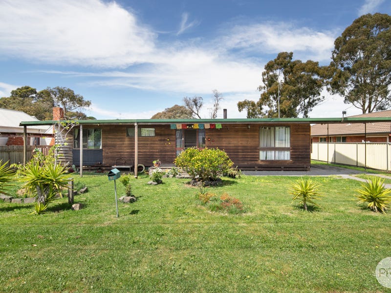 14 Elizabeth Road, Creswick, Vic 3363 Property Details