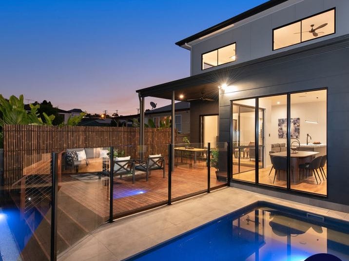 12 Gotha Street, Camp Hill, QLD 4152 12 Gotha Street, Camp Hill, QLD 4152