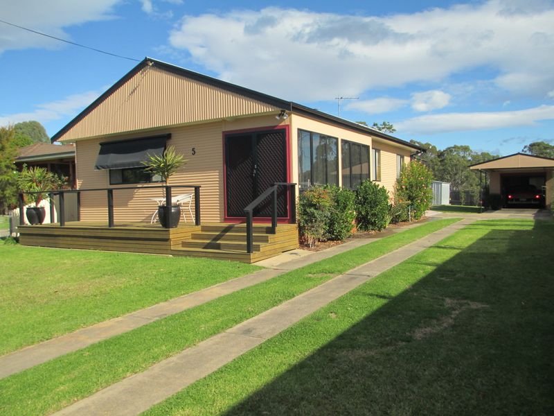 5 Luck Street, Moruya, NSW 2537 Property Details