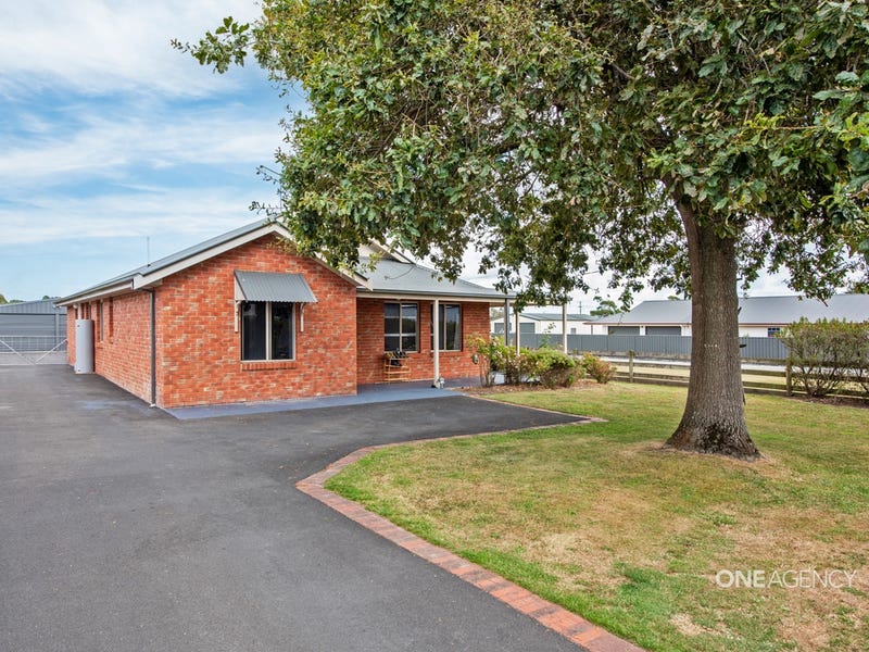 8 Rocklyn Road, Smithton, Tas 7330 Property Details