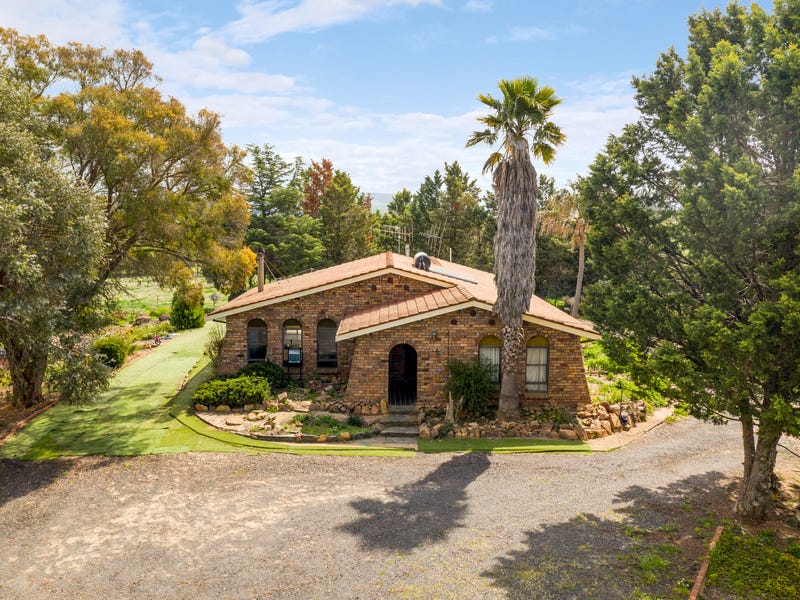 561 Sofala Road, Laffing Waters, NSW 2795