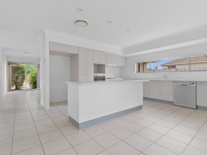 8 Silky Oak Avenue, Moggill, Qld 4070