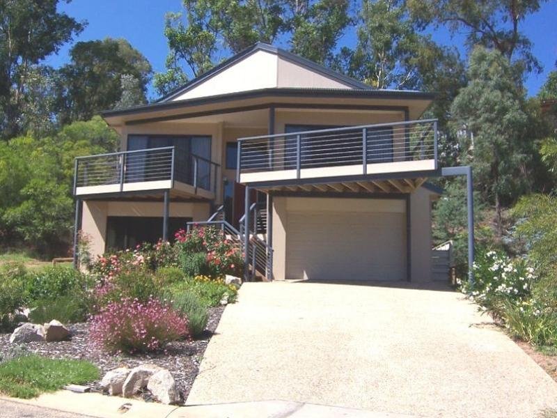 9 Kilfinan Cres, Bright, Vic 3741 Property Details