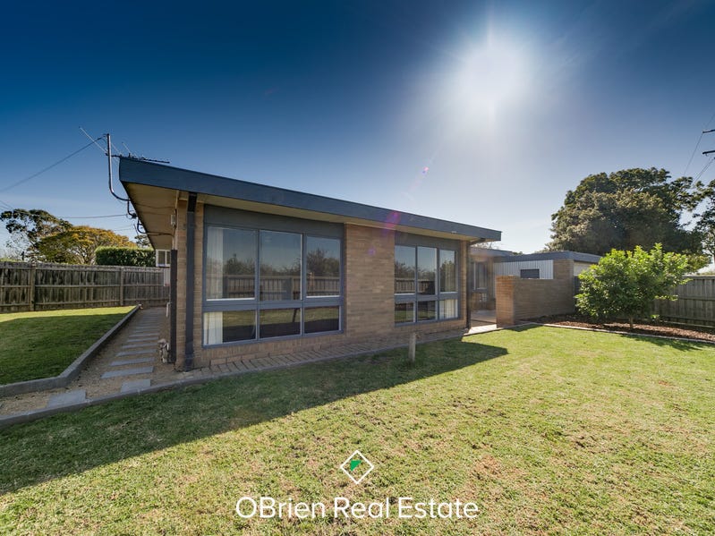 61 Stawell Street, Cranbourne, VIC 3977