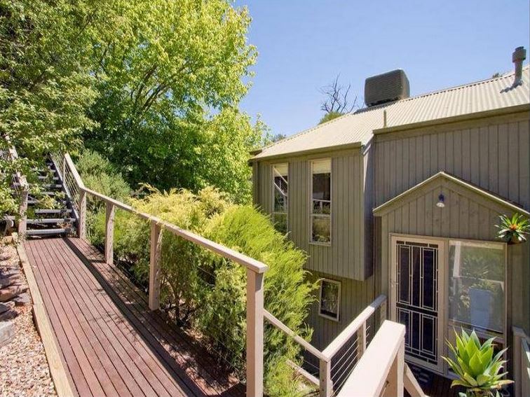 7 Bayview Cres, The Basin, VIC 3154