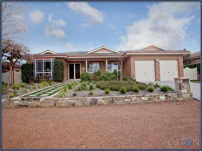 13 Tiptree Cres, Palmerston, ACT 2913