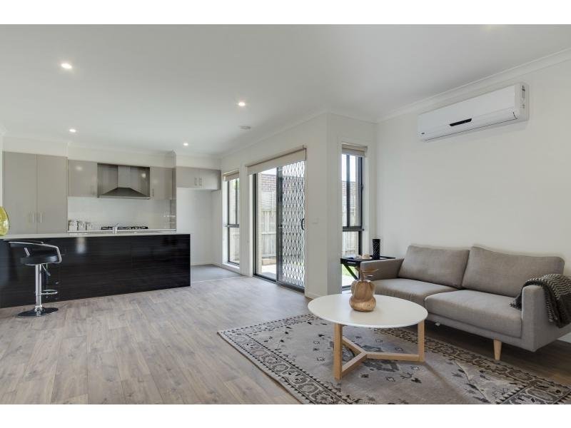 5/10 Maxwell Street, Mornington, Vic 3931 Property Details