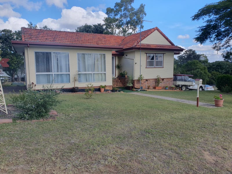 42 Spencer St, Gatton, Qld 4343 Property Details