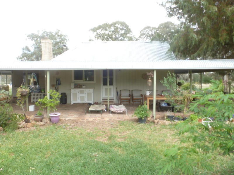 100 Swamp Road, Murringo, NSW 2586 Property Details