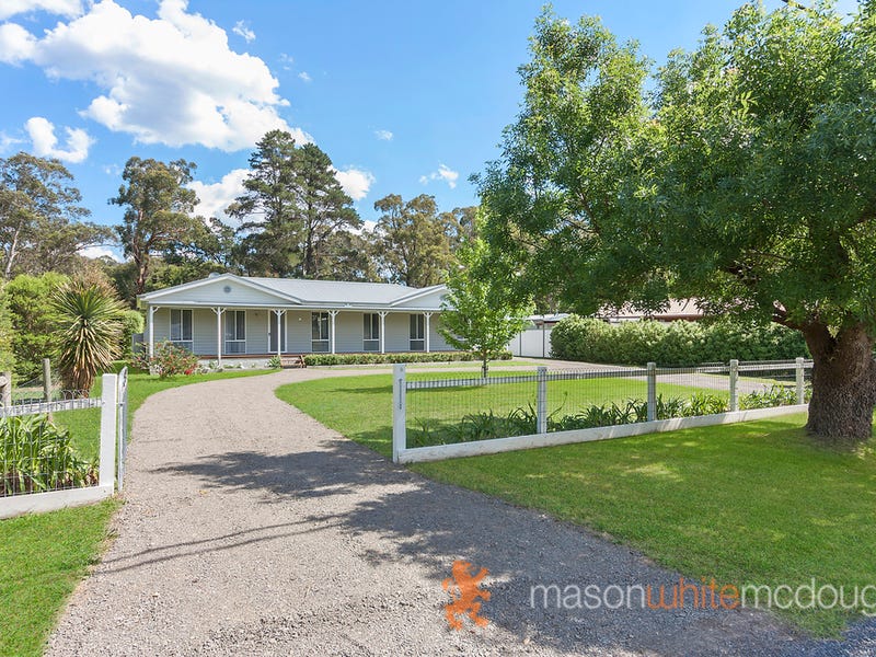 9 Riverside Crescent, Flowerdale, Vic 3717 Property Details