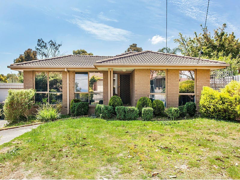 52 Langdale Drive, Croydon Hills, VIC 3136