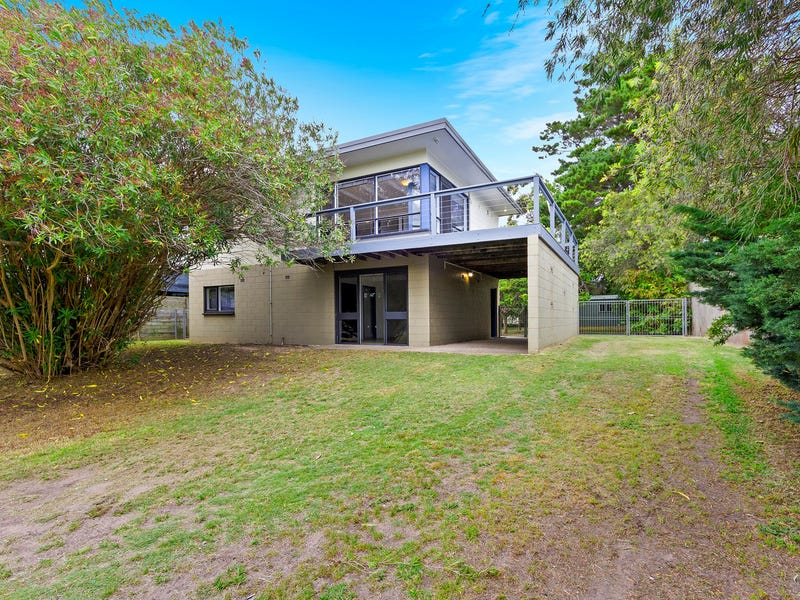 107 Coronation Drive, Broulee, NSW 2537