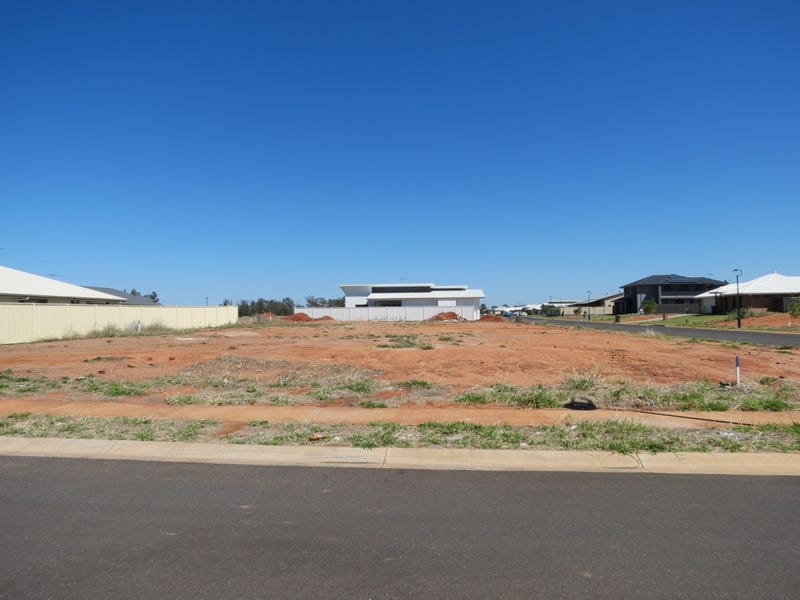 31 Canterbury Road, Emerald, QLD 4720