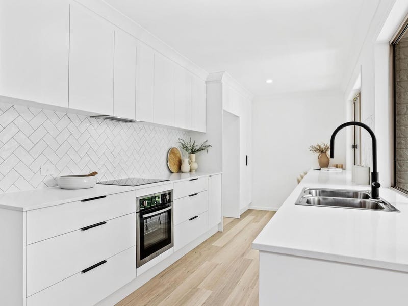 Rental Properties and Real Estate in Palm Beach, QLD 4221 (+2 locations