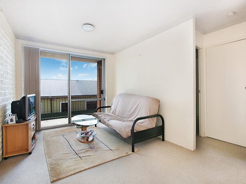 5/10 Teramby Road, Hamilton, NSW 2303 Property Details