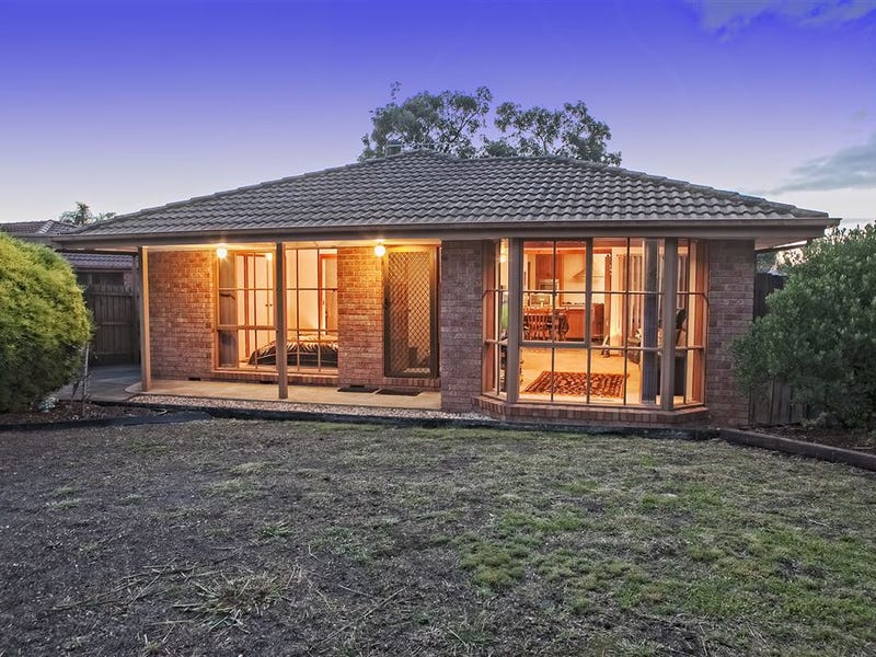 17 Granite Drive, Langwarrin, Vic 3910 Property Details