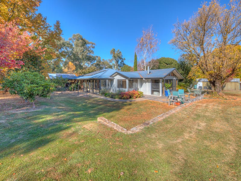 65 Roberts Creek Road, Porepunkah, Vic 3740 Property Details