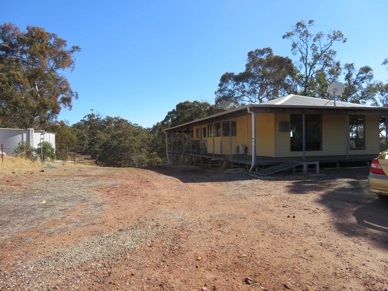 62 Wandoo Cres, Wandering, WA 6308