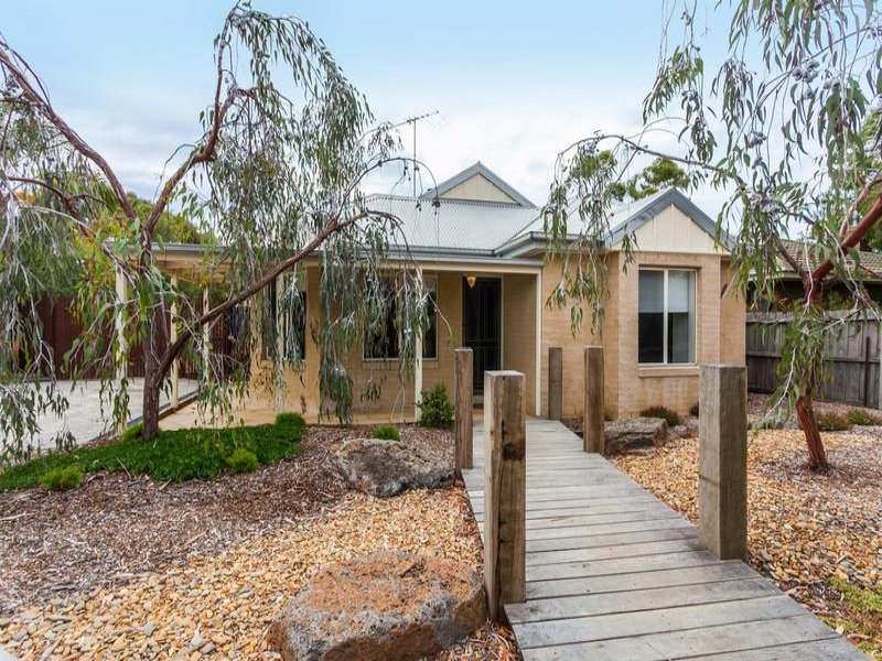 10 Endeavour Drive, Torquay, Vic 3228 Property Details