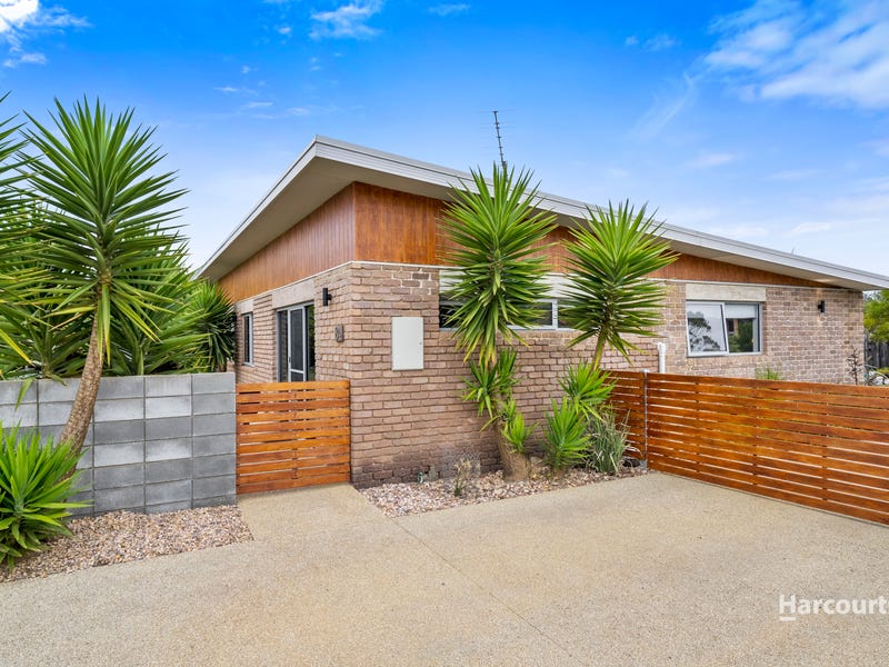 84 Bicheno Street, Clifton Beach, TAS 7020