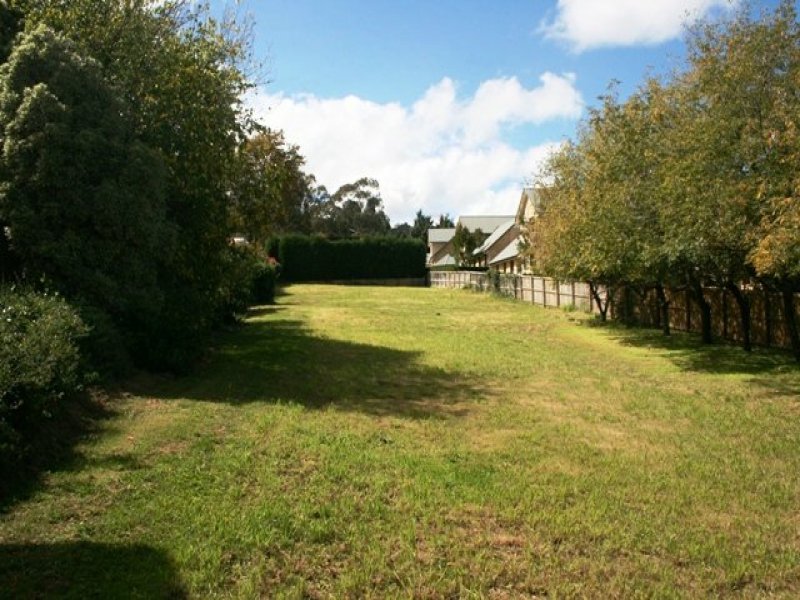 128 Mittagong Road, Bowral, NSW 2576