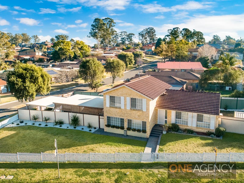 71 Laycock Street, Cranebrook, NSW 2749 Property Details