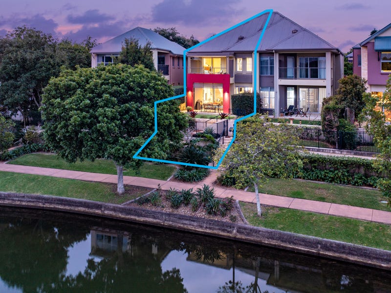 Real Estate & Property for Sale in Emerald Lakes Dr, Carrara, QLD 4211