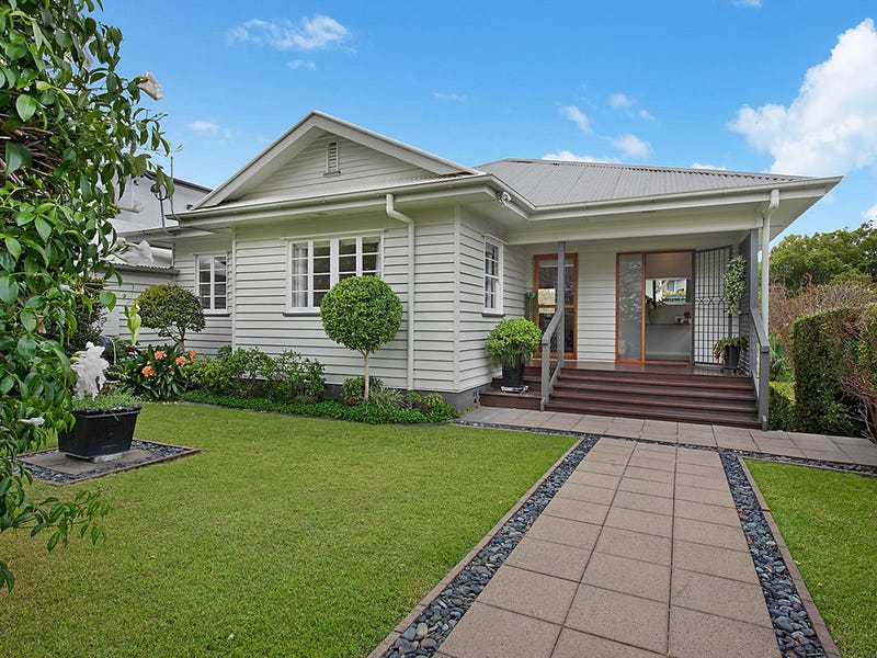 Houses for Sale in Bardon, QLD 4065