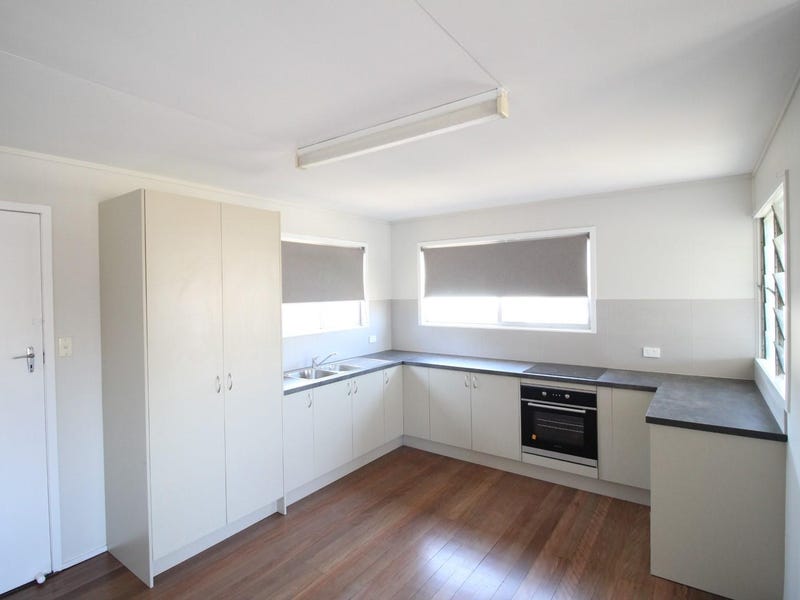 13 Nelson Street, Golden Beach, QLD 4551