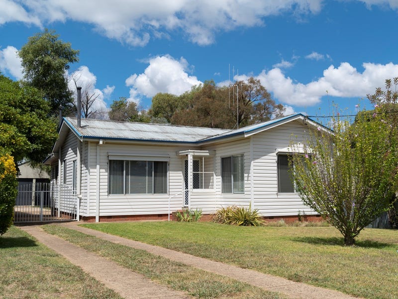 168 Clinton Street, Orange, NSW 2800