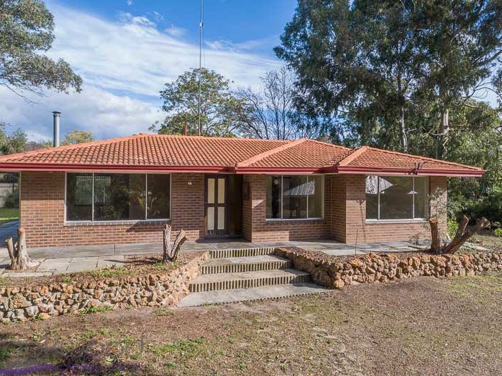 106 Clifton Street, Chidlow, WA 6556