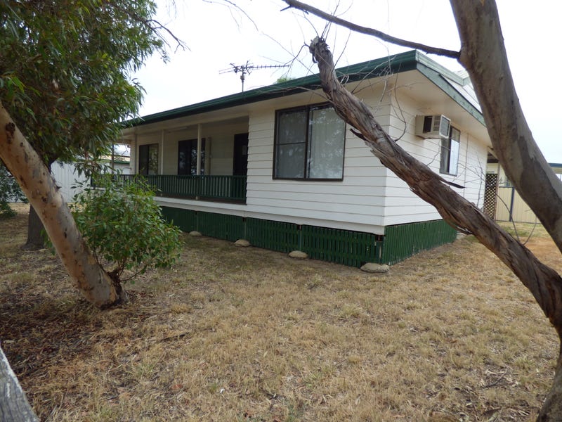 2 Derry Street, Roma, QLD 4455