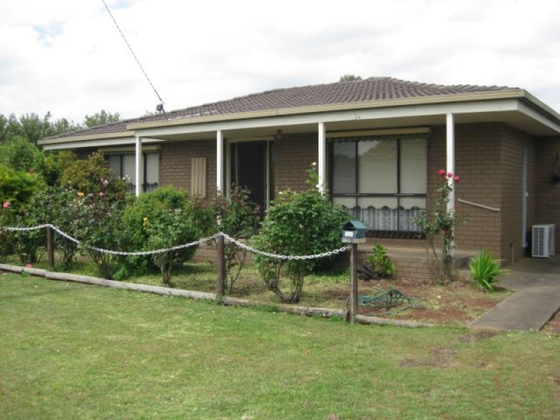 32 Station, Koroit, Vic 3282 Property Details