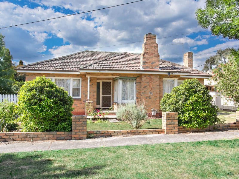 212 Park Street W, Delacombe, Vic 3356 - realestate.com.au