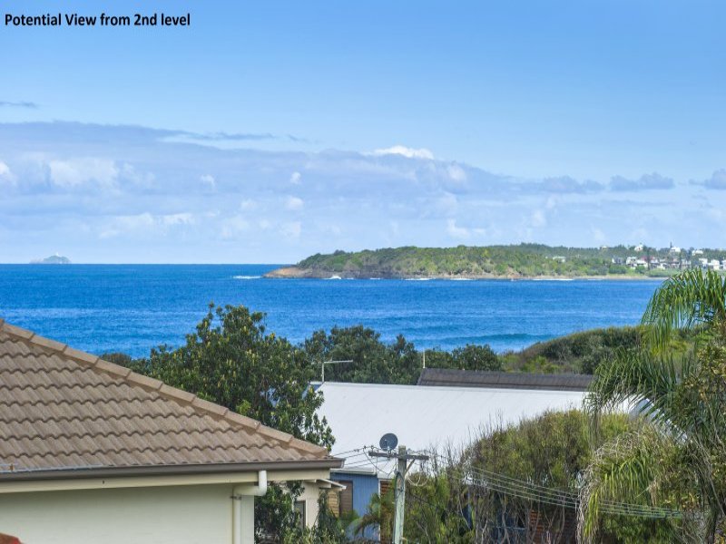5 Ocean Street, Corindi Beach, NSW 2456
