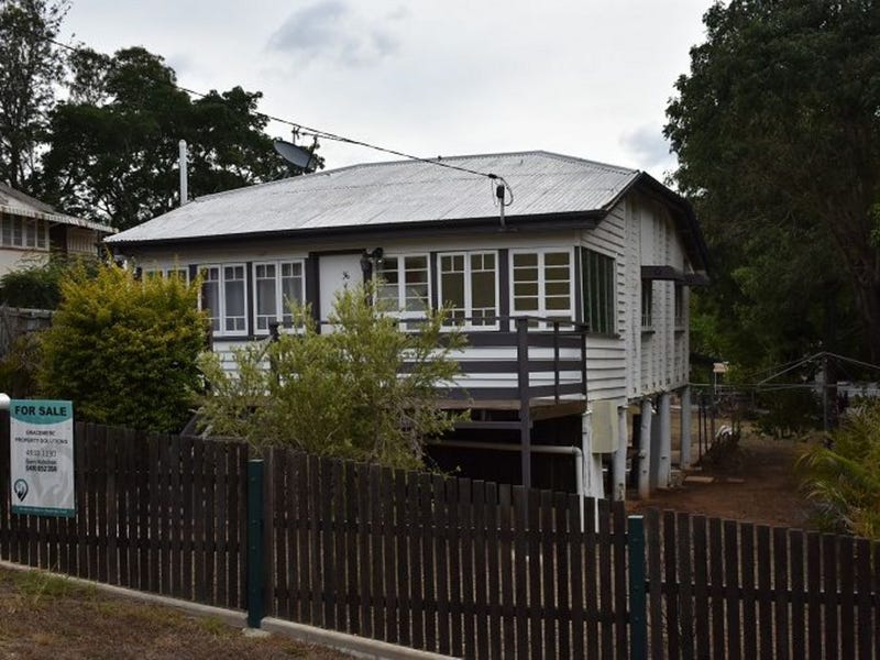 36 East Street, Mount QLD 4714