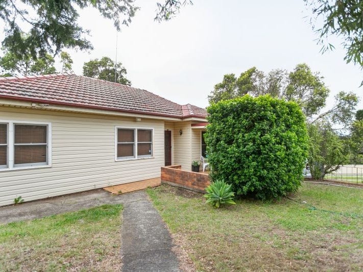 33 Street, Campbelltown, NSW 2560