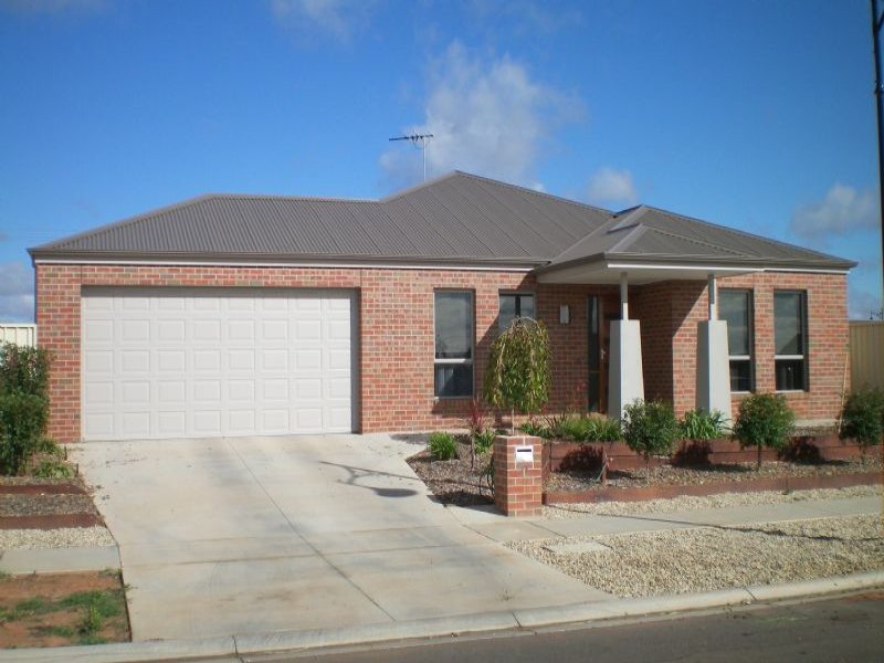 11 Condor Drive, Mildura, Vic 3500 Property Details