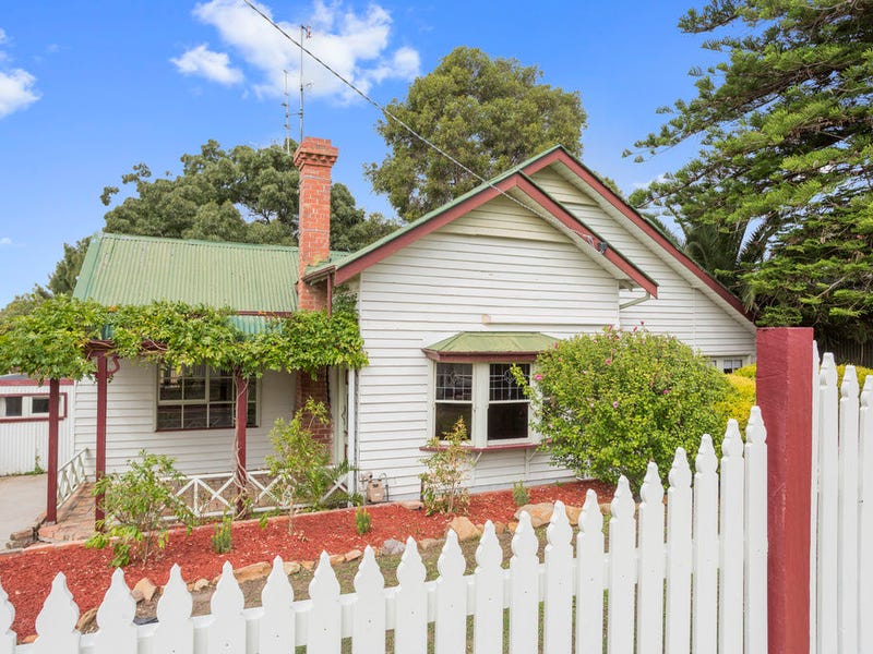 17 Harkness Street, Quarry Hill, Vic 3550