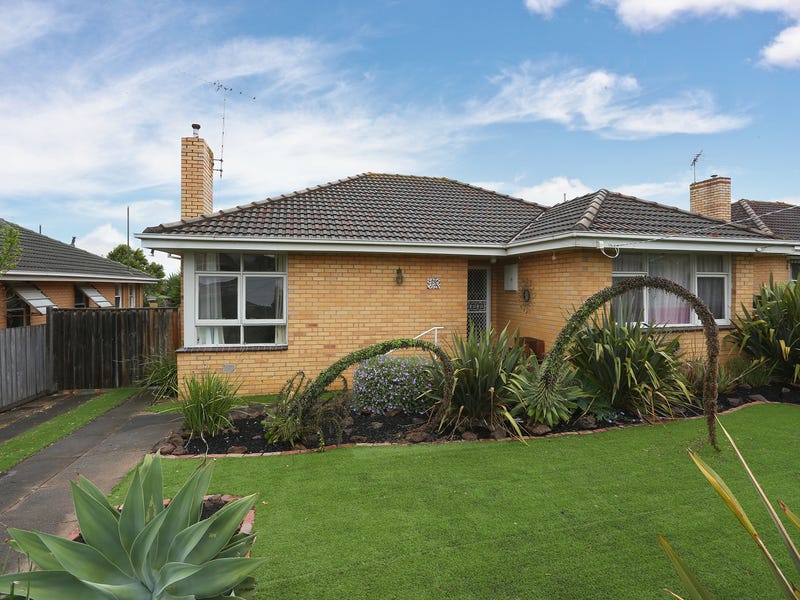 13 Strickland Avenue, Highton, VIC 3216