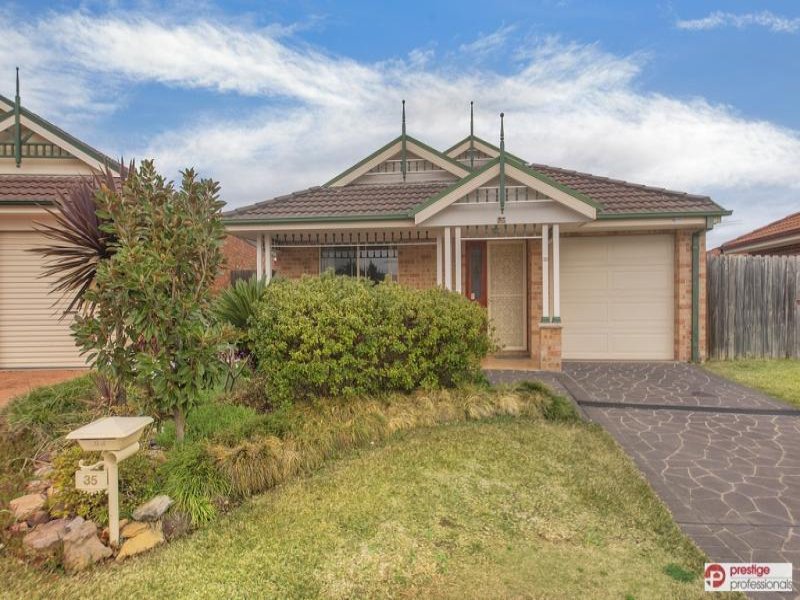 35 Lyndhurst Court, Wattle Grove, NSW 2173