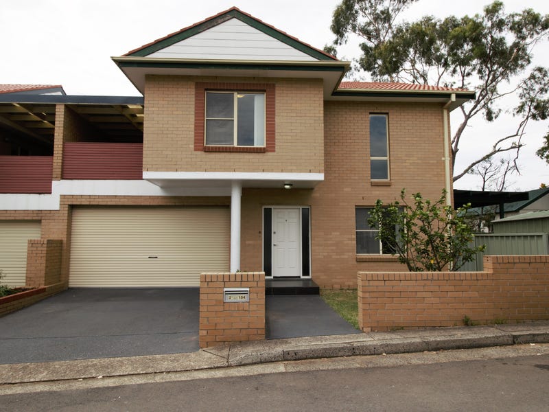 2/104 Holt Road, Sylvania, NSW 2224